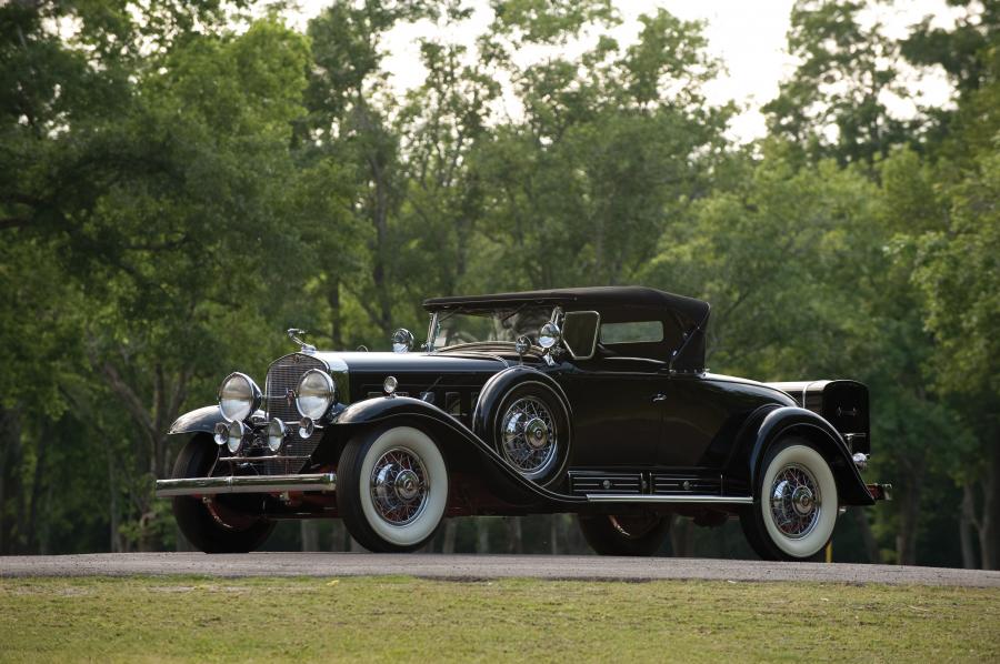  Cadillac V16 Roadster by Fleetwood 1930 года  (фото 1 из 12)